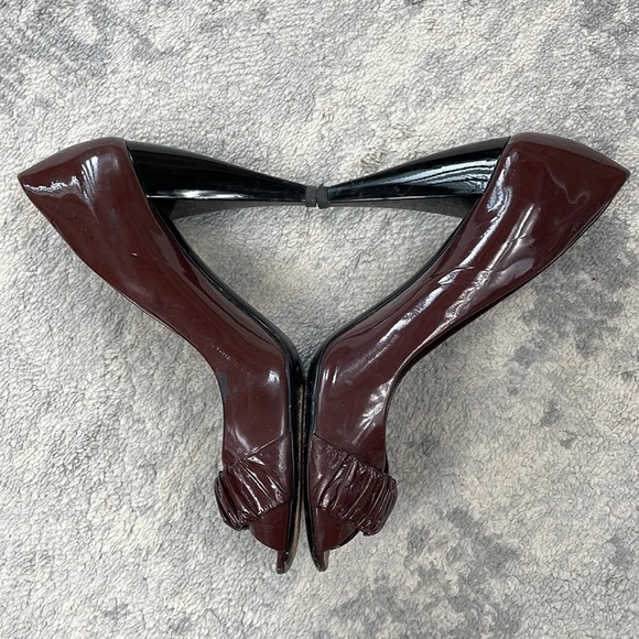 Burberry Peeptoe Ruffle Patent Leather Pumps Heels Burgundy Maroon Sz 39 - Picture 7 of 16